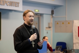 Священник Алексей Шишкин:  «Любовь, забота, взаимное уважение и общие интересы делают семью счастливой»