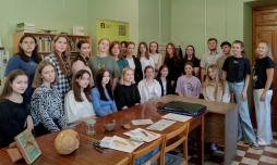 От раскопа до музея: сотрудники Археологической лаборатории ВятГУ читают лекции для школьников и студентов региона в рамках проекта «Знание.Наука»