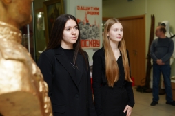 Первокурсницы ВятГУ победили в Международной акции «Диктант Победы»