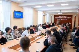 В ВятГУ стартовала просветительская акция «Знание.Герои»