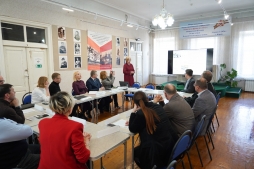 «Дом Чарушина и благоустройство исторического квартала в Кирове»: студенты-градостроители ВятГУ приняли участие в заседании общественного совета 