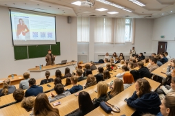Как найти свою миссию и не потерять «фишку»: известный политолог поделилась карьерными инсайтами со студентами ВятГУ 