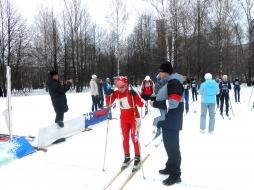Команда ФЭМ победила в лыжной гонке