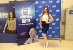 Студентка ВятГУ посетила компанию Intel, став победителем этапа международного бизнес-саммита
