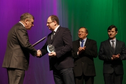 Опорный университет награжден Почетной грамотой Правительства Кировской области по итогам Года экологии