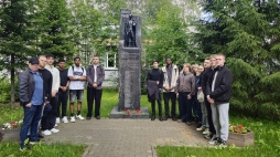 Коллектив ВятГУ принял участие в мероприятиях, посвященных Дню памяти и скорби  Коллектив ВятГУ принял участие в мероприятиях, посвященных Дню памяти и скорби