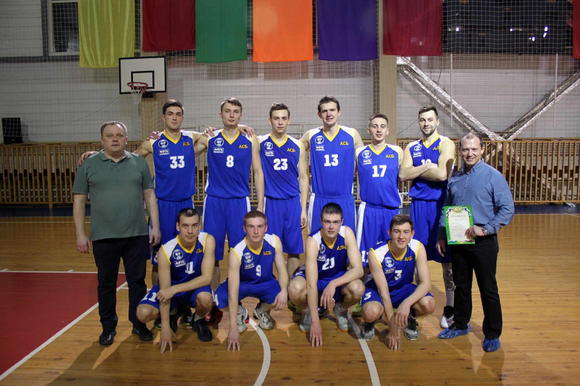 Студенческая команда ВятГУ стала второй на городском Чемпионате по баскетболу