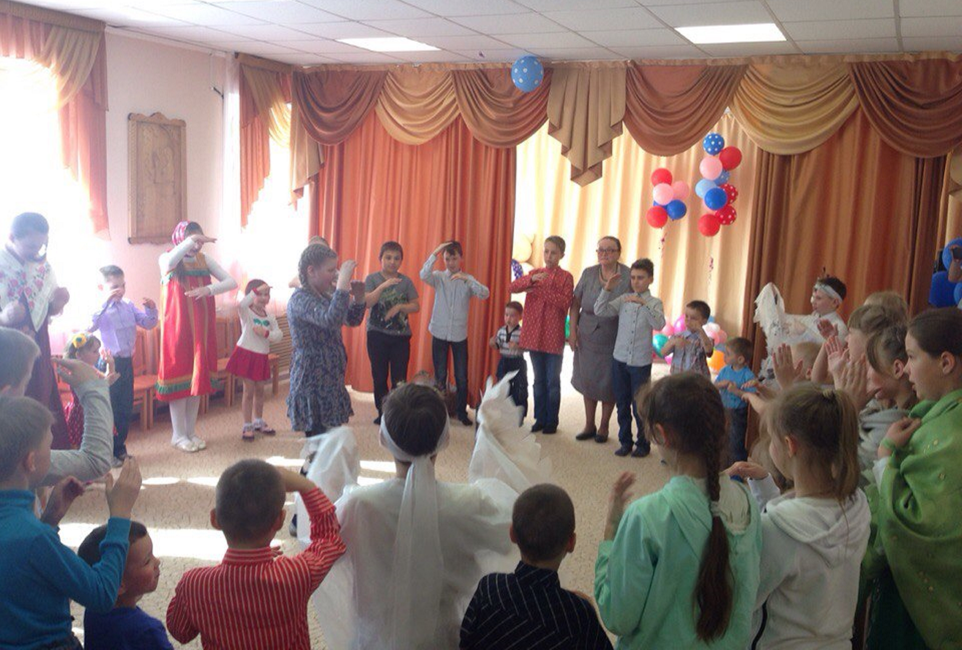 Студенты ВятГУ - слушатели Президентской программы навестили воспитанников детского дома 