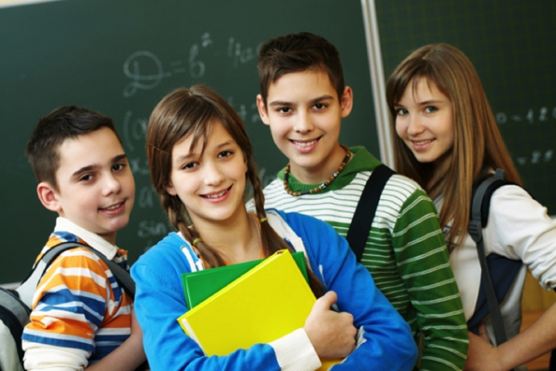 Student children. Подростки в школе. Ученик подросток. Школьники подростки. Фото подростка.