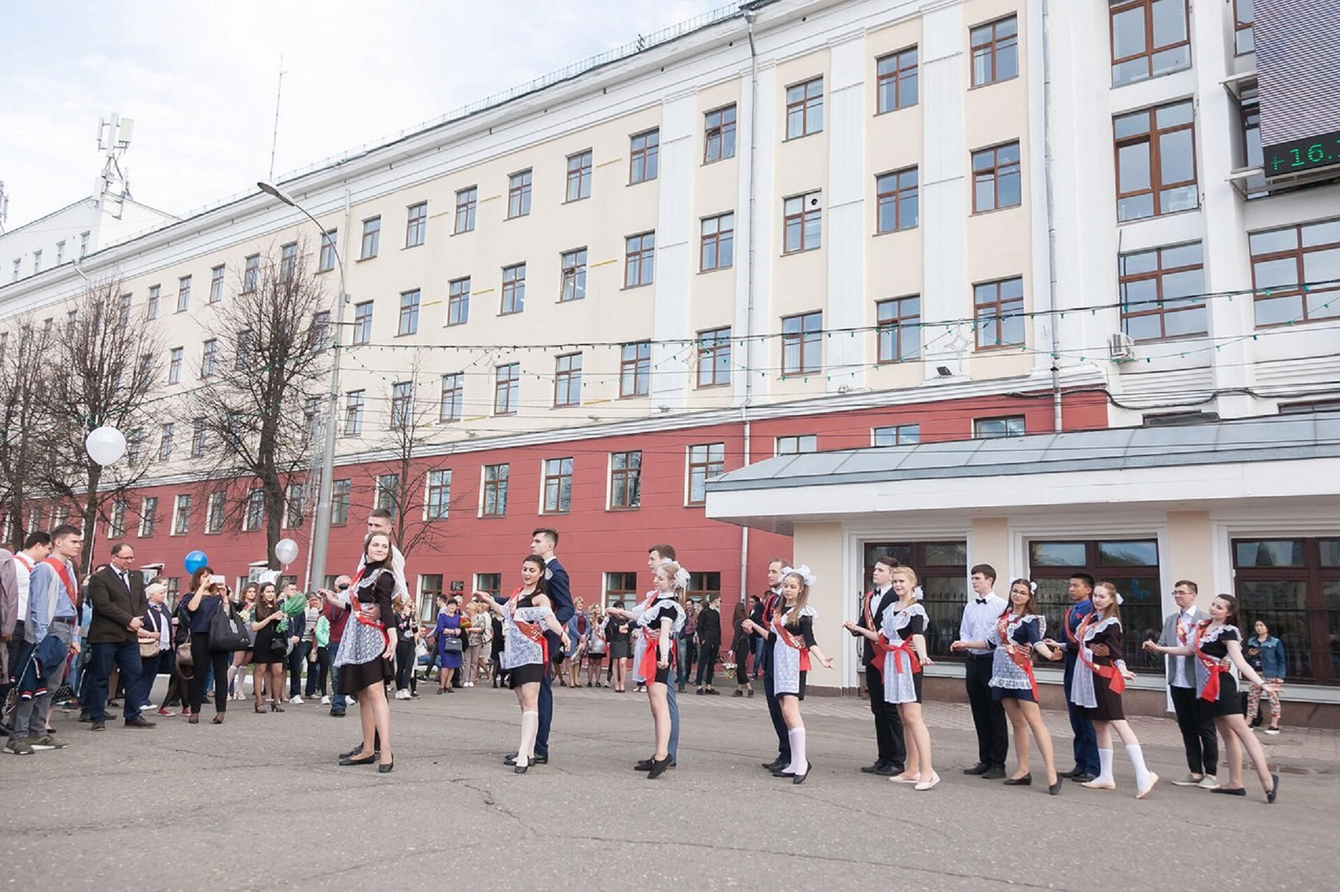 Лицей инновационного образования Вятского государственного университета продолжает набор в 10-е и 11-е классы