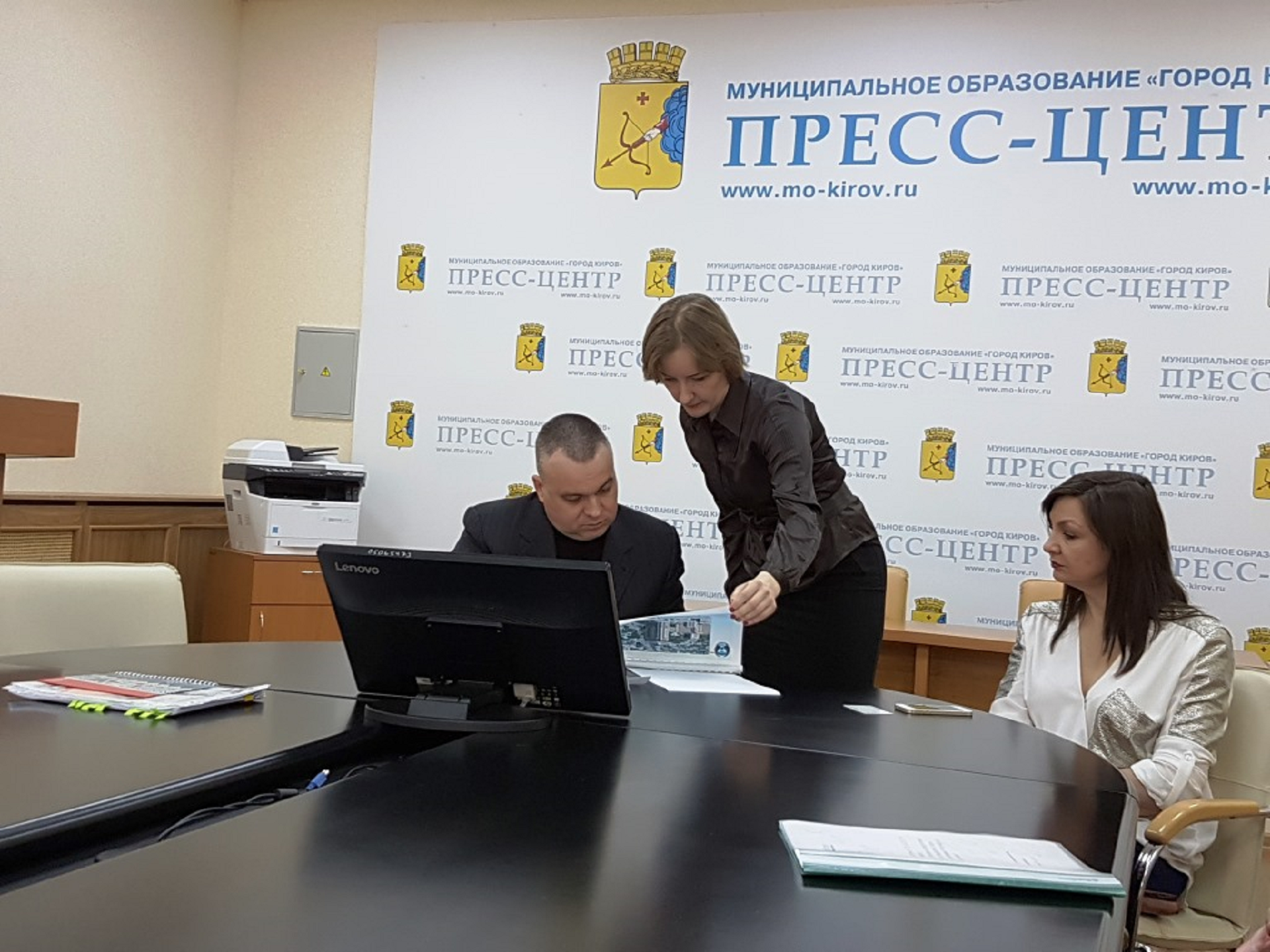 Итоги исследования ВятГУ по оценке качества городской среды представлены главе городской администрации Итоги исследования ВятГУ по оценке качества городской среды представлены главе городской администрации