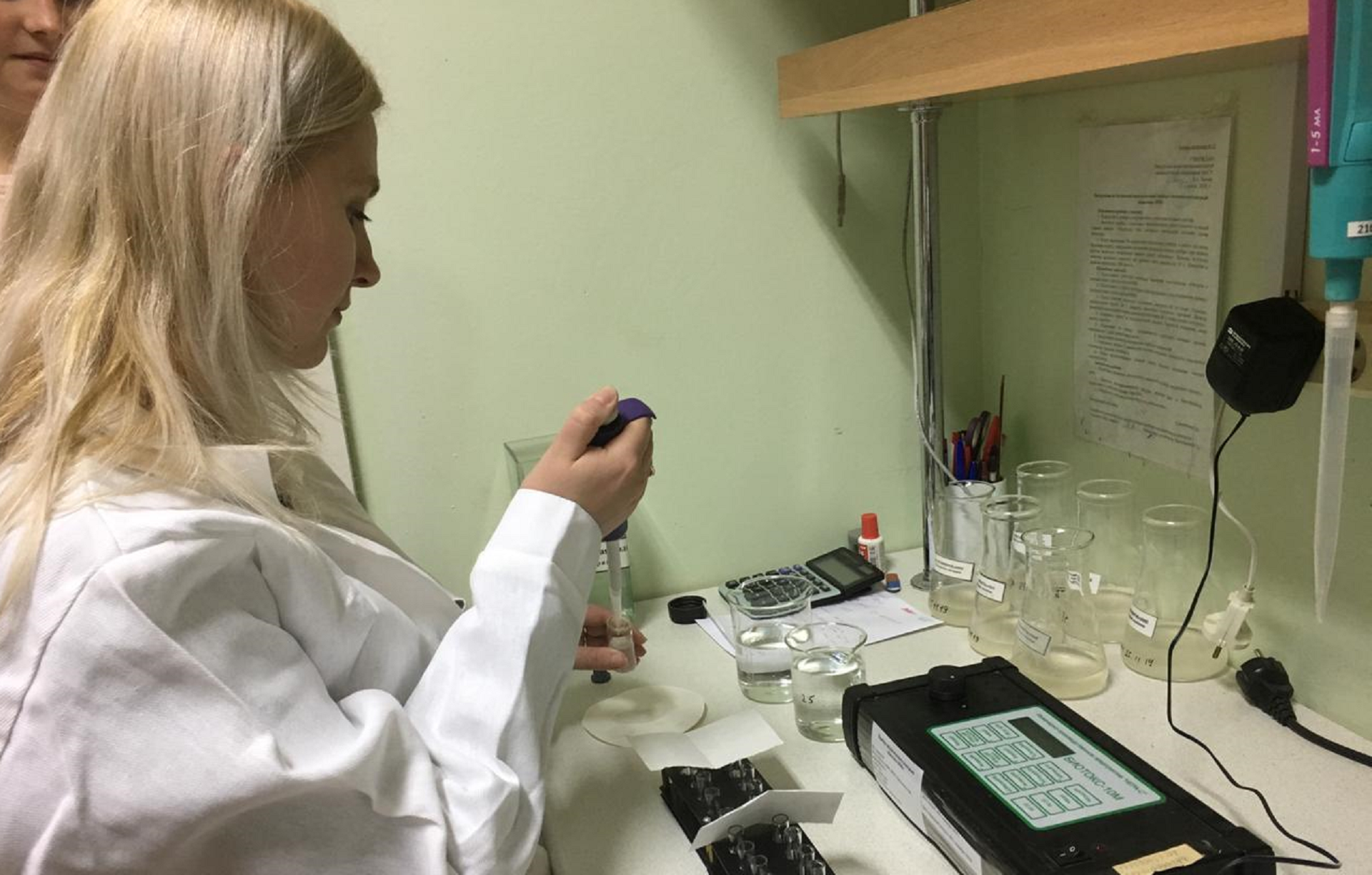 Ученые и специалисты из разных регионов России осваивают программу повышения квалификации по биомониторингу в опорном университете Кировской области