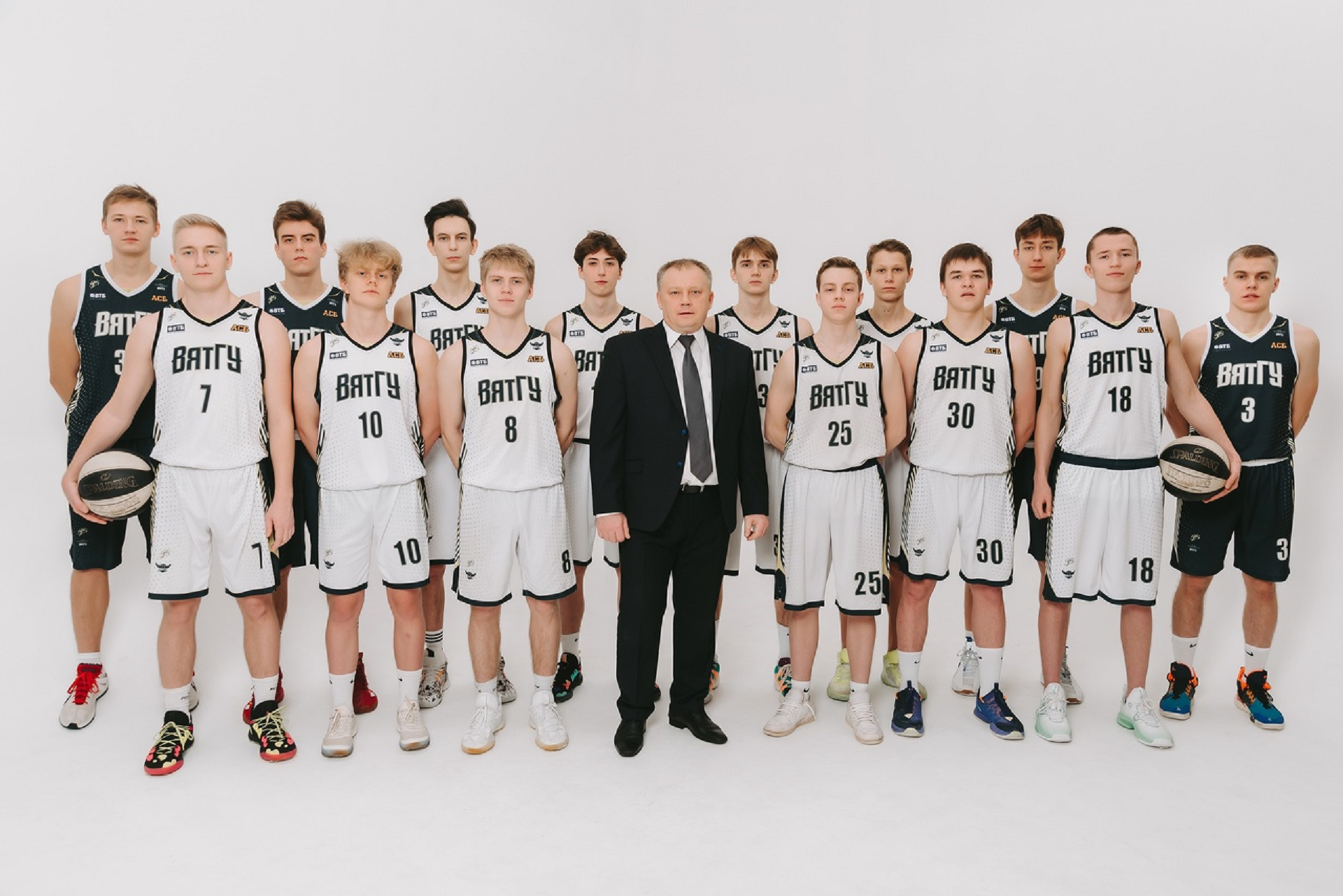 Баскетболисты ВятГУ одержали победу над сборной УлГПУ