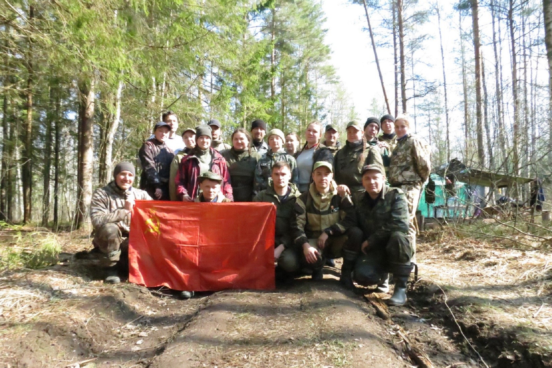 Как поисковики находят павших воинов Красной Армии и их родственников Как поисковики находят павших воинов Красной Армии и их родственников