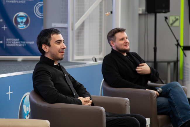 Пранк-журналисты Лексус и Вован встретились со студентами ВятГУ ...