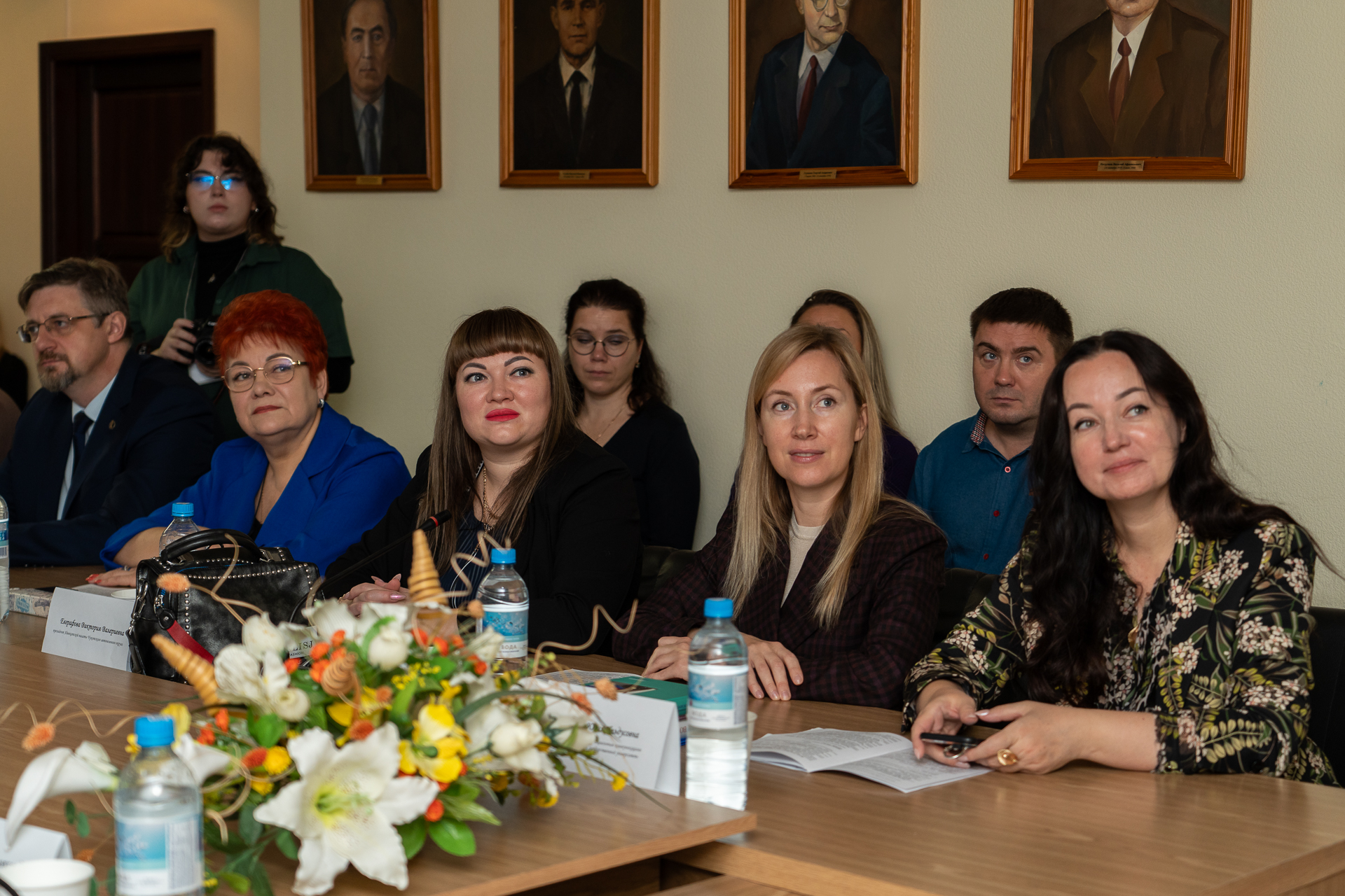 Медиации – быть: в ВятГУ проходит Всероссийский круглый стол, посвященный 15-летию принятия Федерального закона «Об альтернативной процедуре урегулирования споров с участием посредника (процедуре медиации)» Медиации – быть: в ВятГУ проходит Всероссийский круглый стол, посвященный 15-летию принятия Федерального закона «Об альтернативной процедуре урегулирования споров с участием посредника (процедуре медиации)»
