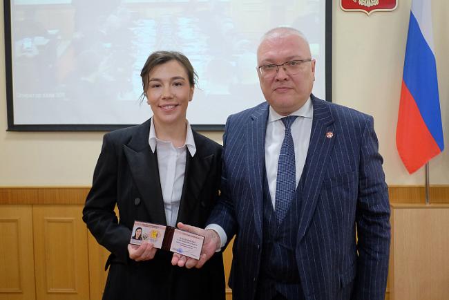 Александра крюкова фото максим Выпускница ВятГУ возглавила министерство молодежной политики Кировской области -