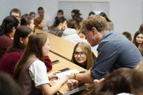 В ВятГУ прошла межвузовская викторина «Знакомство с традициями и обычаями народов России»