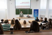 Угроза ХХI века: в ВятГУ обсудили современные проявления неонацизма и пути их предотвращения