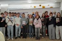 Новые перспективы для молодежи: студенты ВятГУ приняли участие во Всероссийской ярмарке трудоустройства