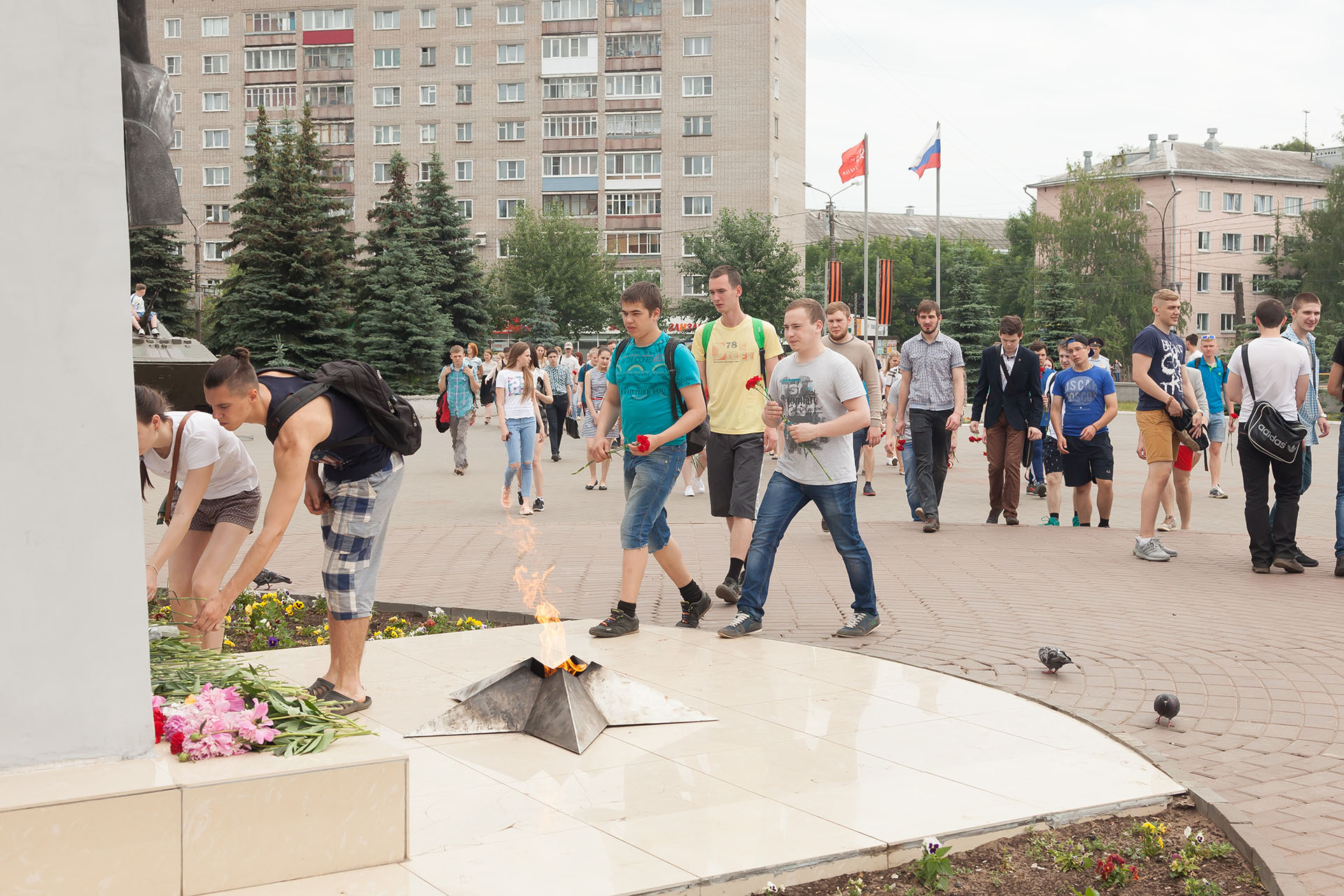 ВятГУ возложение цветов к Вечному огню